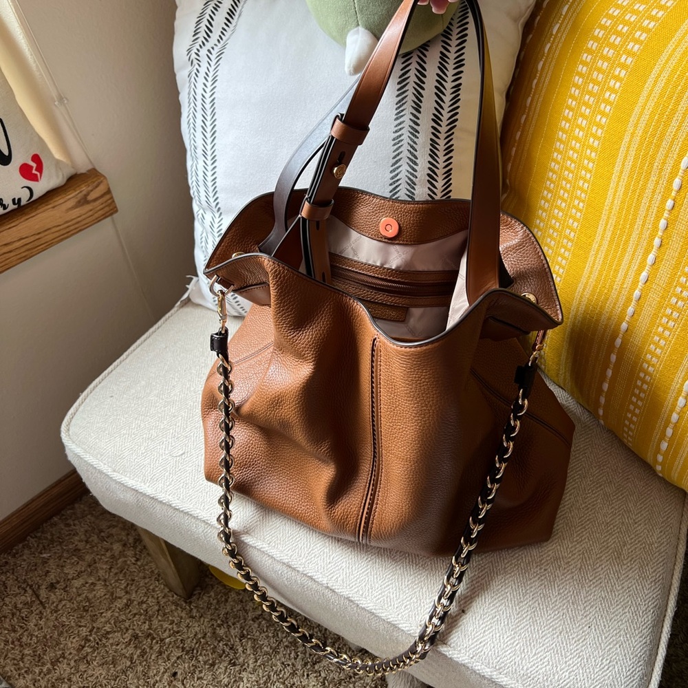 Michael Kors Downtown Astor Large Pebbled Shoulder bag